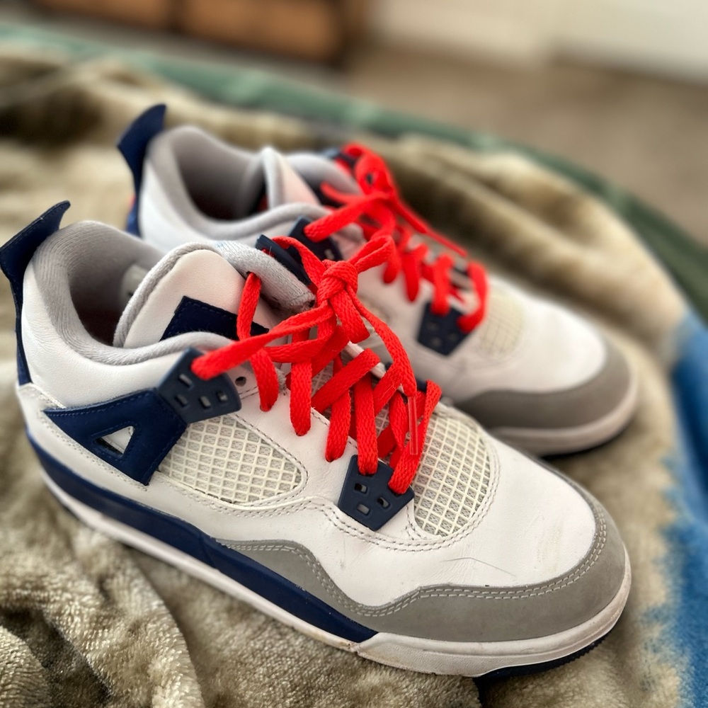 Youth size 4 great condition